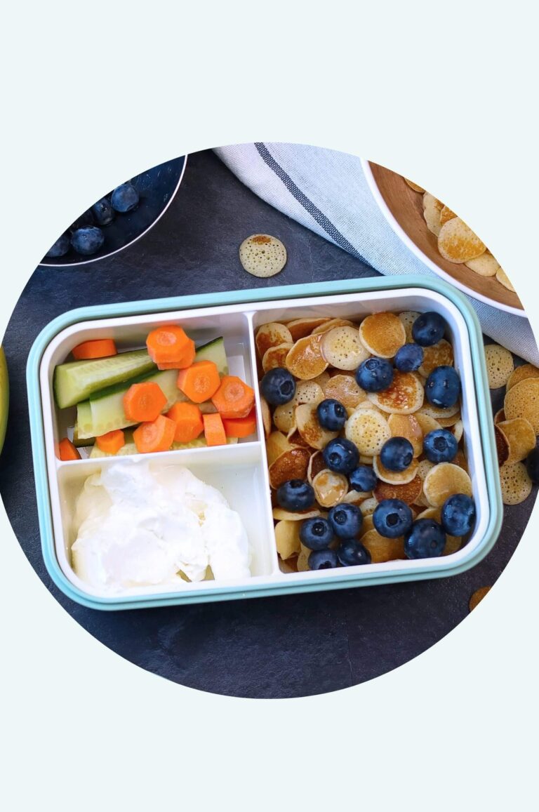 Frühstücks Pancakes Lunchbox mit Pancake Cereal für Frühstück to go