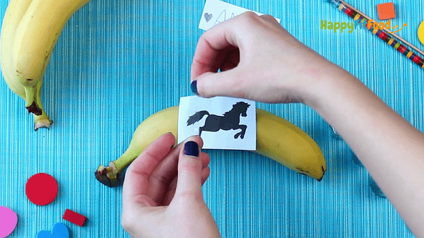 Bananen Tattoo mit Pferde Motiv Vorlage