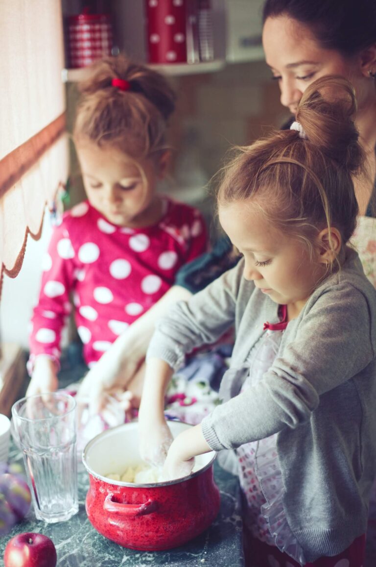 Kochen mit Kind – Die Kleinsten einbeziehen