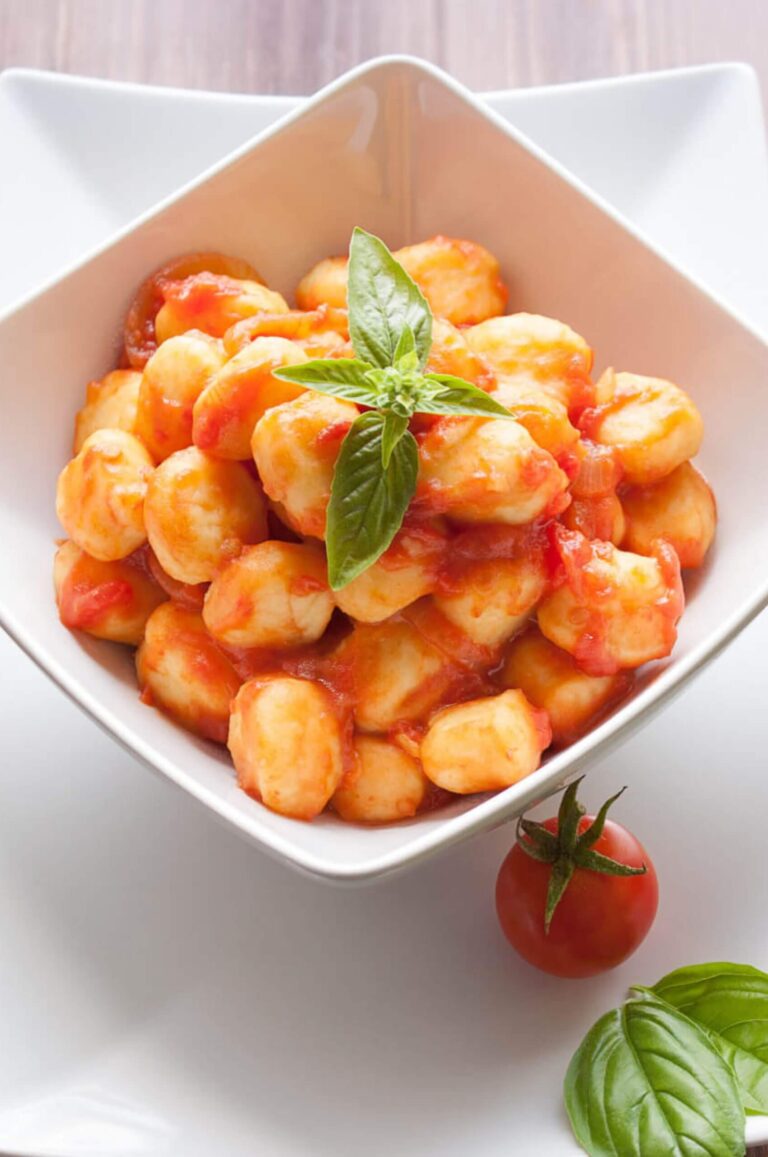 Gnocchi mit Tomatensauce – One Pot Küche