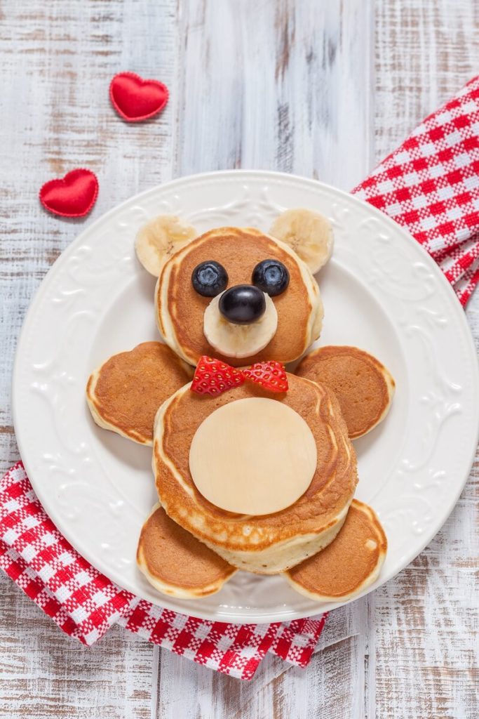 Pfannkuchen Bärchen gesunde Pancakes für Kinder mit Obst
