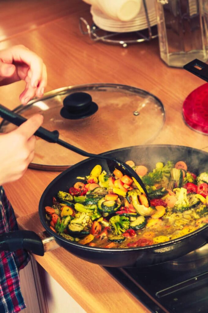 Rezepte vorkochen mit Meal Prep - warum ist vorkochen gerade jetzt so aktuell?