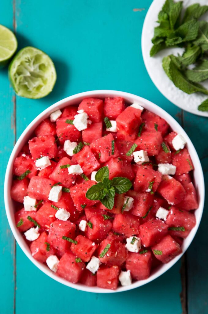 Wassermelonen-Feta-Salat zum Grillen oder für die Lunchbox - erfrischendes Rezept für den Sommer