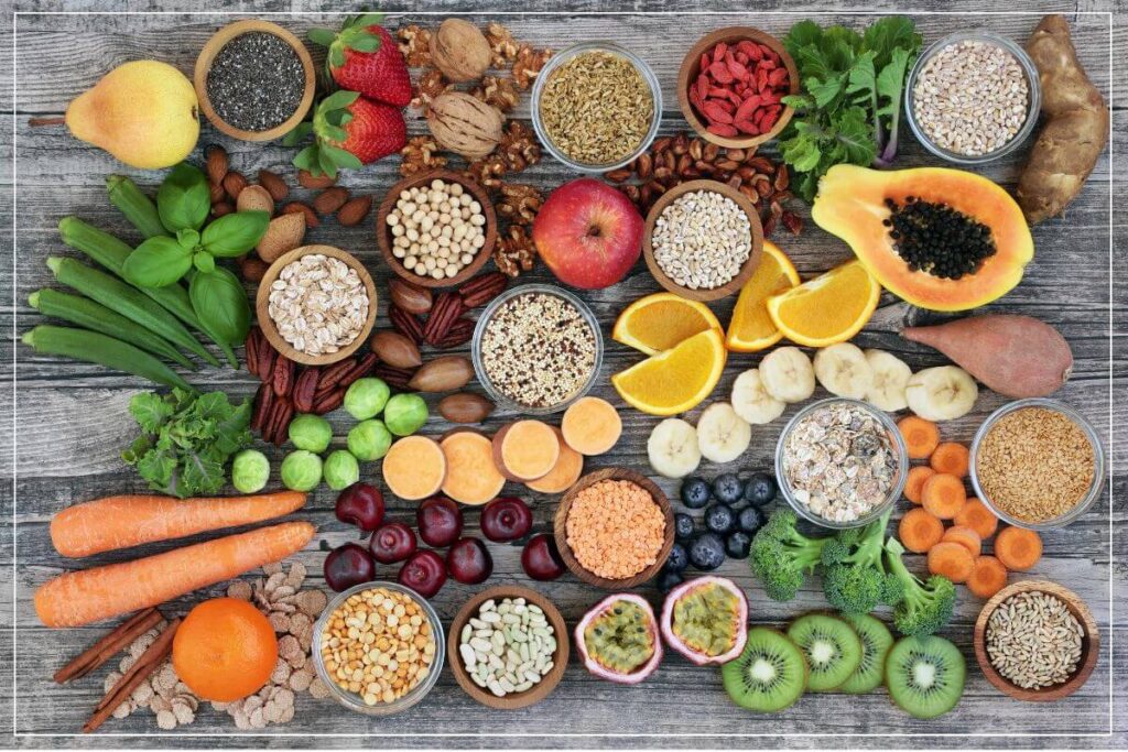 Übersicht für ballaststoffreiche Lebensmittel für die NiMe Diät und Restore Diät zum gesunden Abnehmen durch Ballaststoffe: Gemüse, Hülsenfrüchte, Nüsse und Vollkorn.